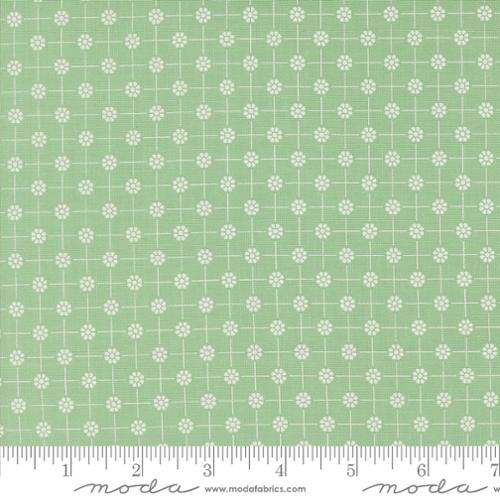Moda Cottage Charm 31755-24